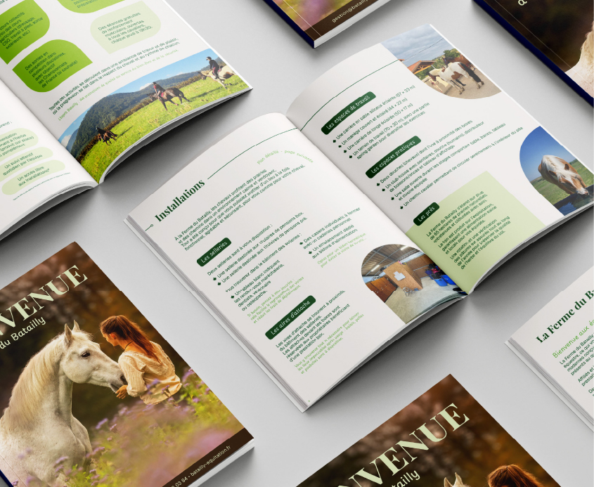 Livret d’accueil – Support imprimé pour un centre équestre Livret d'accueil de propriétaires pour un centre équestre, par l'agence de communication l'agence de communication dans la Loire, Le Cœur à l’ouvrage