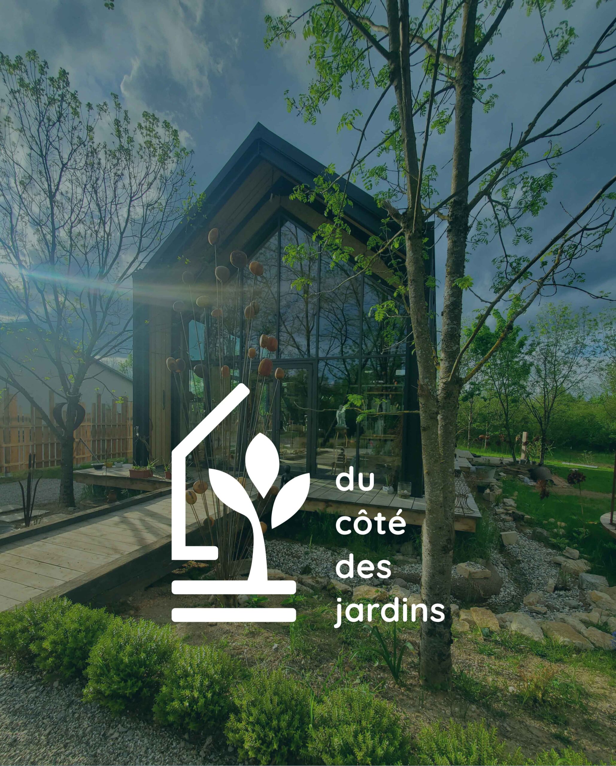 Création de supports de communication : identité visuelle pour un paysagiste par l'agence de communication Le cœur à l'ouvrage, dans la Loire